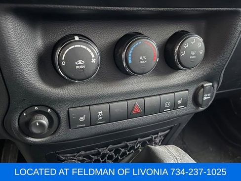 Used 2012 Jeep Wrangler Rubicon w/ PWR Convenience Group image 16