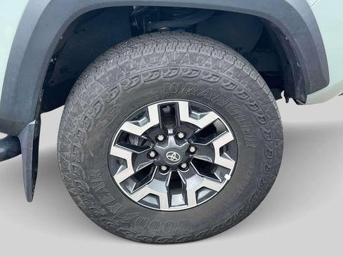 Certified 2023 Toyota Tacoma TRD Off-Road AWD/4WD image 14