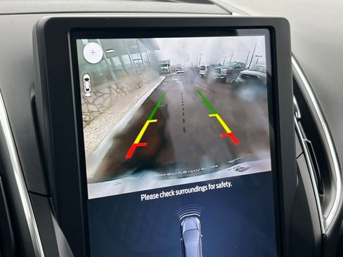 Used 2023 Ford Edge Titanium w/ Equipment Group 301A image 18