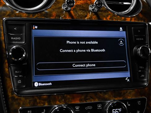 Used 2019 Bentley Bentayga AWD/4WD image 35