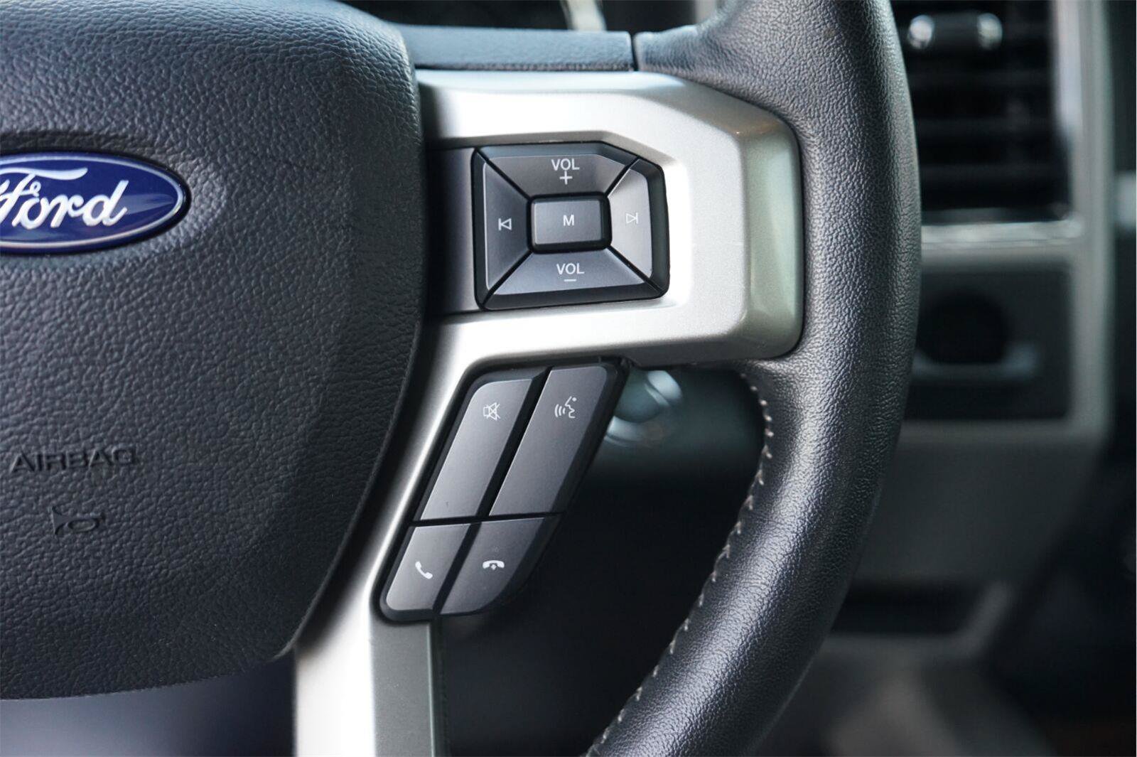 Used 2020 Ford F150 Lariat RWD image 23