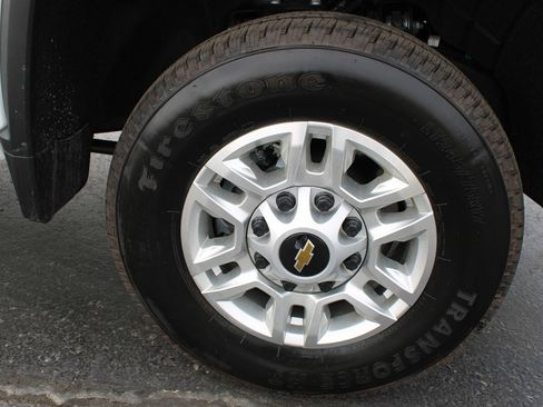 Used 2025 Chevrolet Silverado 2500 W/T w/ WT/CX Safety Package AWD/4WD image 33