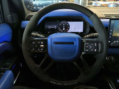 Used 2024 Land Rover Defender 110 X-Dynamic SE image 16