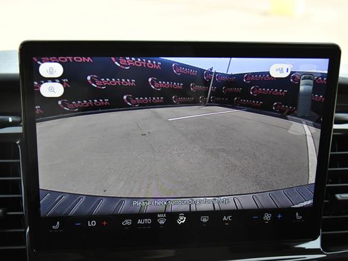 Used 2023 Ford Transit 350 XLT RWD image 19