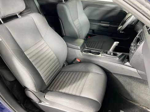 Used 2013 Dodge Challenger R/T image 25