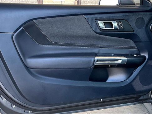 Certified 2024 Ford Mustang Coupe image 18