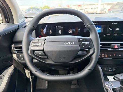 New 2026 Kia Sportage EX FWD image 10