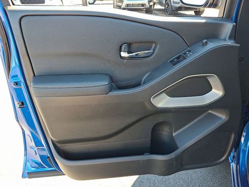 Certified 2024 Nissan Frontier SV w/ SV Convenience Package image 18