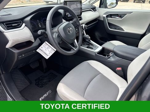Used 2025 Toyota RAV4 Limited image 6