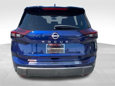 Used 2025 Nissan Rogue SV FWD image 5