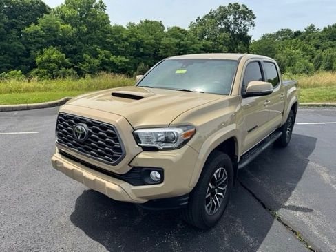 Used 2020 Toyota Tacoma TRD Sport w/ Technology Package AWD/4WD image 7