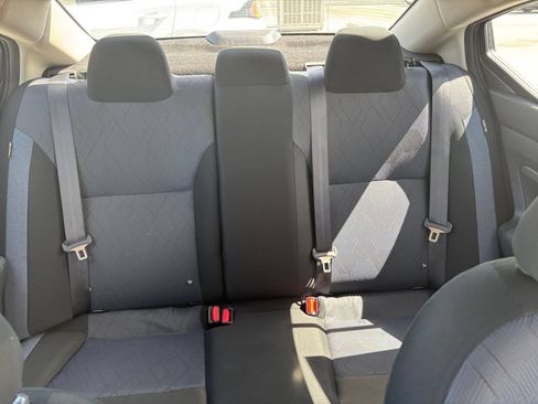 Used 2025 Nissan Versa SV FWD image 31