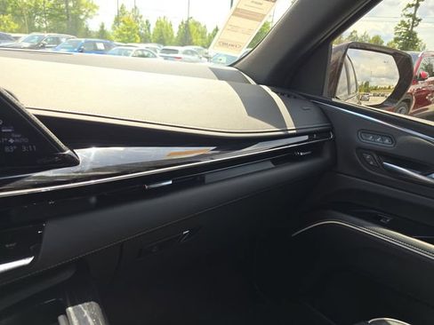 Used 2023 Cadillac Escalade Sport w/ LPO, ONYX Package AWD/4WD image 26