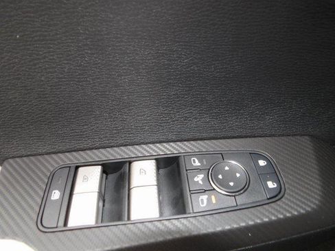 New 2025 Mitsubishi Outlander SE image 19