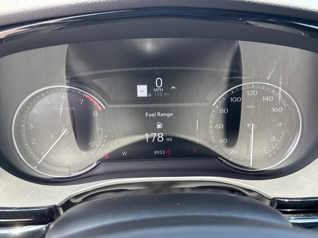 Certified 2025 Cadillac XT6 Premium Luxury FWD image 29