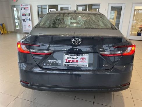 Used 2025 Toyota Camry LE FWD image 32