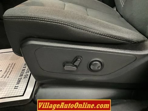 Used 2023 RAM 1500 Big Horn AWD/4WD image 16