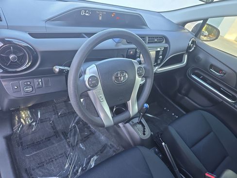 Used 2016 Toyota Prius C Four image 15