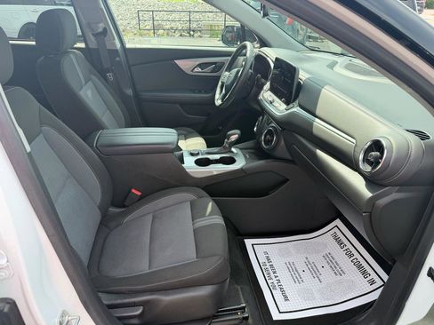 Used 2023 Chevrolet Blazer LT w/ Convenience Package FWD image 12