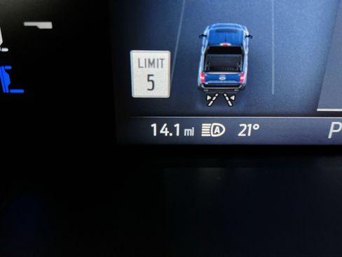 New 2025 Ford Maverick Lariat w/ 4K Tow Package image 17