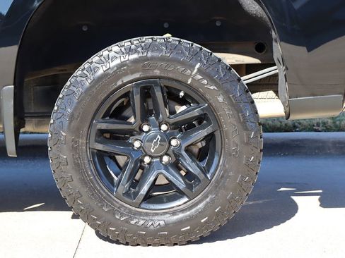 Used 2019 Chevrolet Silverado 1500 LT Trail Boss image 48