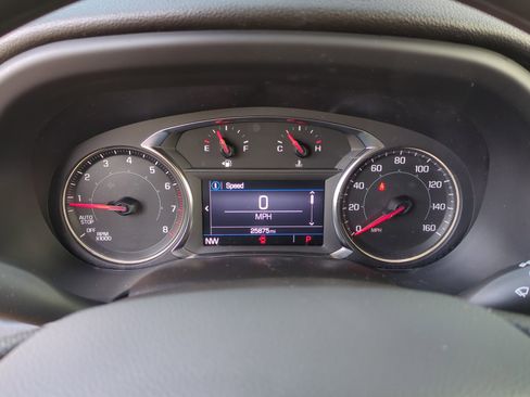 Certified 2023 GMC Acadia SLE w/ Driver Convenience Package image 10