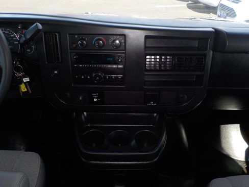 Used 2017 Chevrolet Express 3500 LT w/ LT Preferred Equipment Group RWD image 15
