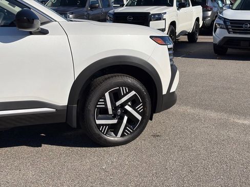 New 2026 Nissan Kicks SV w/ SV Premium Package FWD image 8