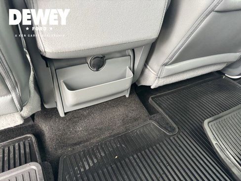 Used 2014 Ford F150 Lariat image 27