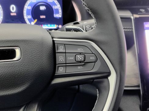 New 2025 Jeep Grand Cherokee L Limited image 38