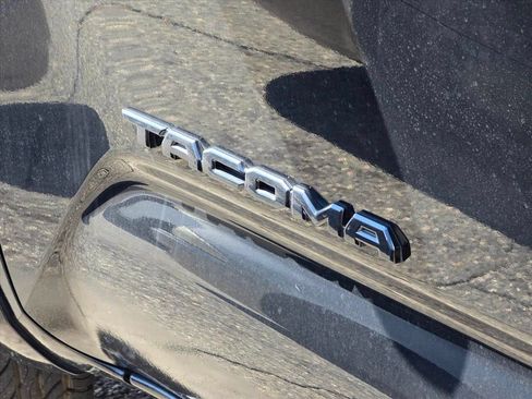 Used 2023 Toyota Tacoma SR5 w/ Technology Package RWD image 13