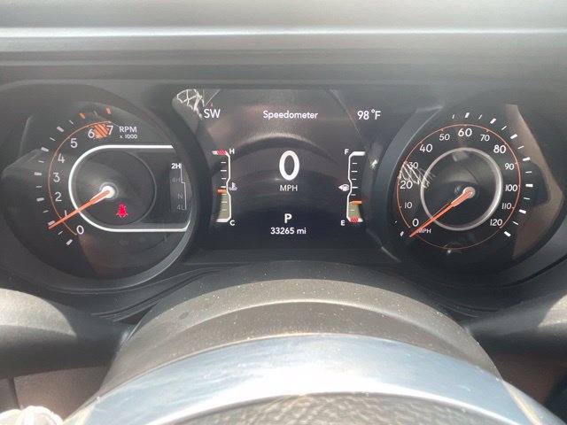Used 2025 Jeep Wrangler Unlimited Sahara AWD/4WD image 16