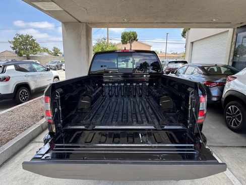 Used 2026 Nissan Frontier PRO-4X AWD/4WD image 32