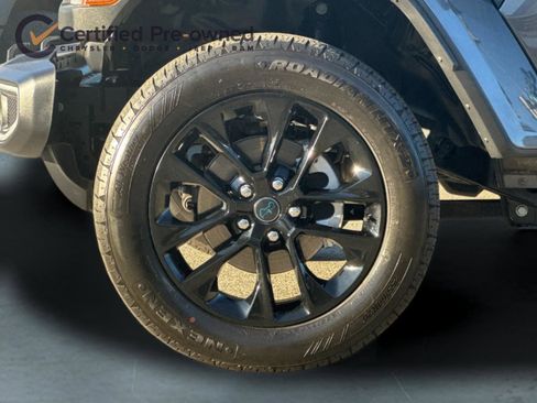 Used 2025 Jeep Wrangler Unlimited Sahara w/ Safety Group image 26