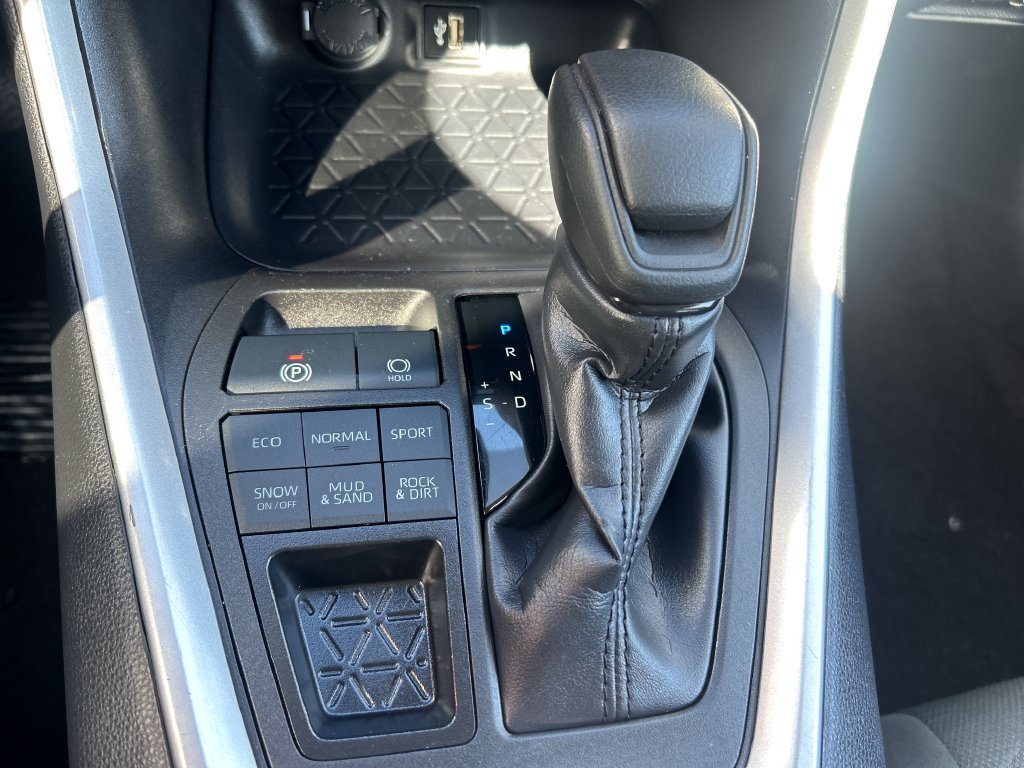 Certified 2025 Toyota RAV4 XLE AWD/4WD image 26