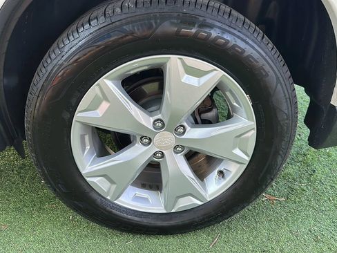 Used 2016 Subaru Forester 2.5i Premium AWD/4WD image 46