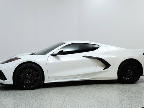 Used 2023 Chevrolet Corvette Stingray Preferred Cpe w/ Z51 Performance Package image 2