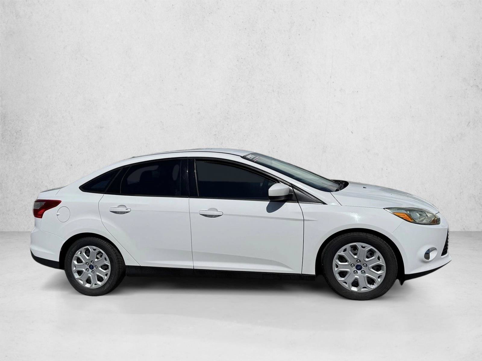 Used 2012 Ford Focus SE FWD image 4