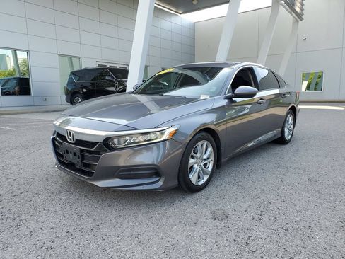Used 2018 Honda Accord LX image 2