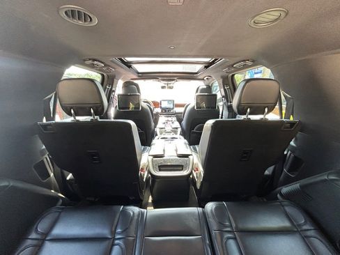 Used 2019 Lincoln Navigator L Reserve AWD/4WD image 18