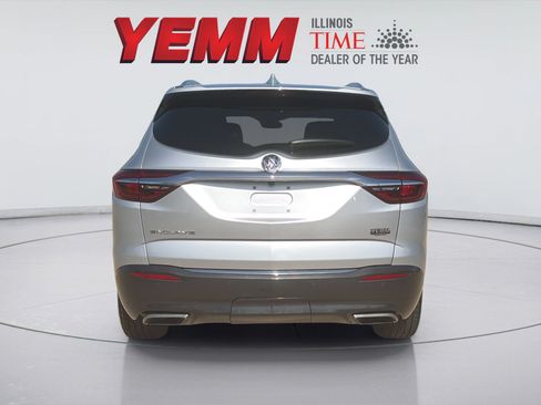 Used 2020 Buick Enclave Premium w/ Sun and Sites Package FWD image 12
