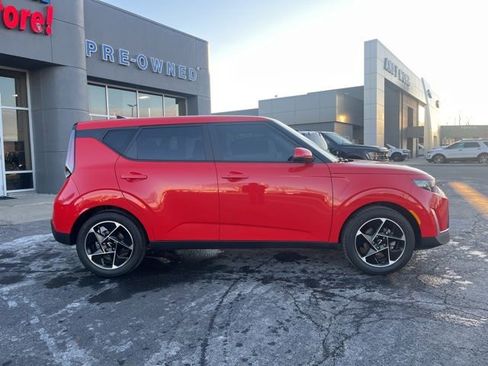 Used 2023 Kia Soul EX image 7
