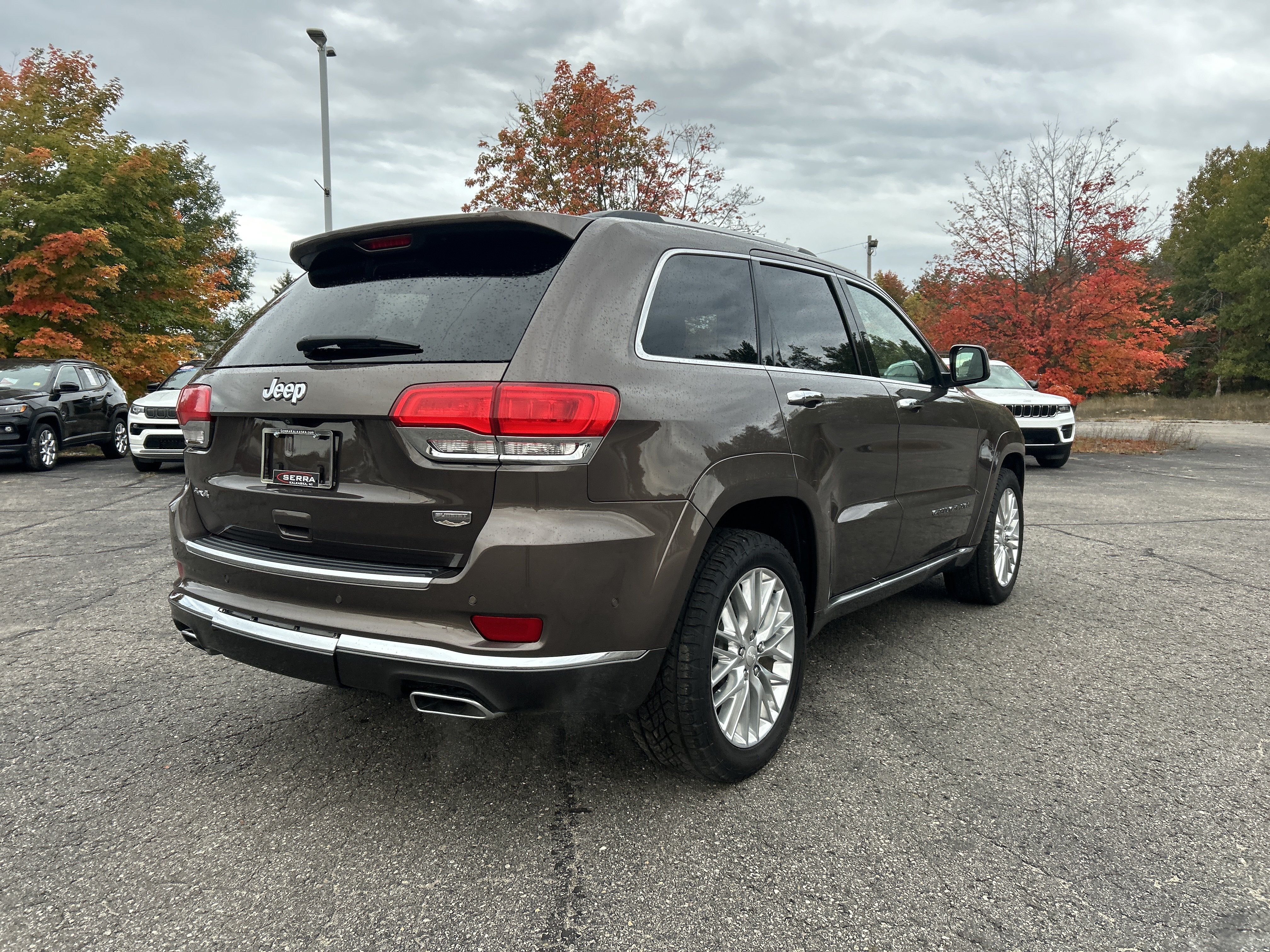 Used 2018 Jeep Grand Cherokee Summit w/ Skid Plate Group AWD/4WD image 3