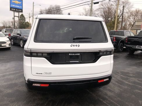 New 2026 Jeep Grand Wagoneer 4WD image 19