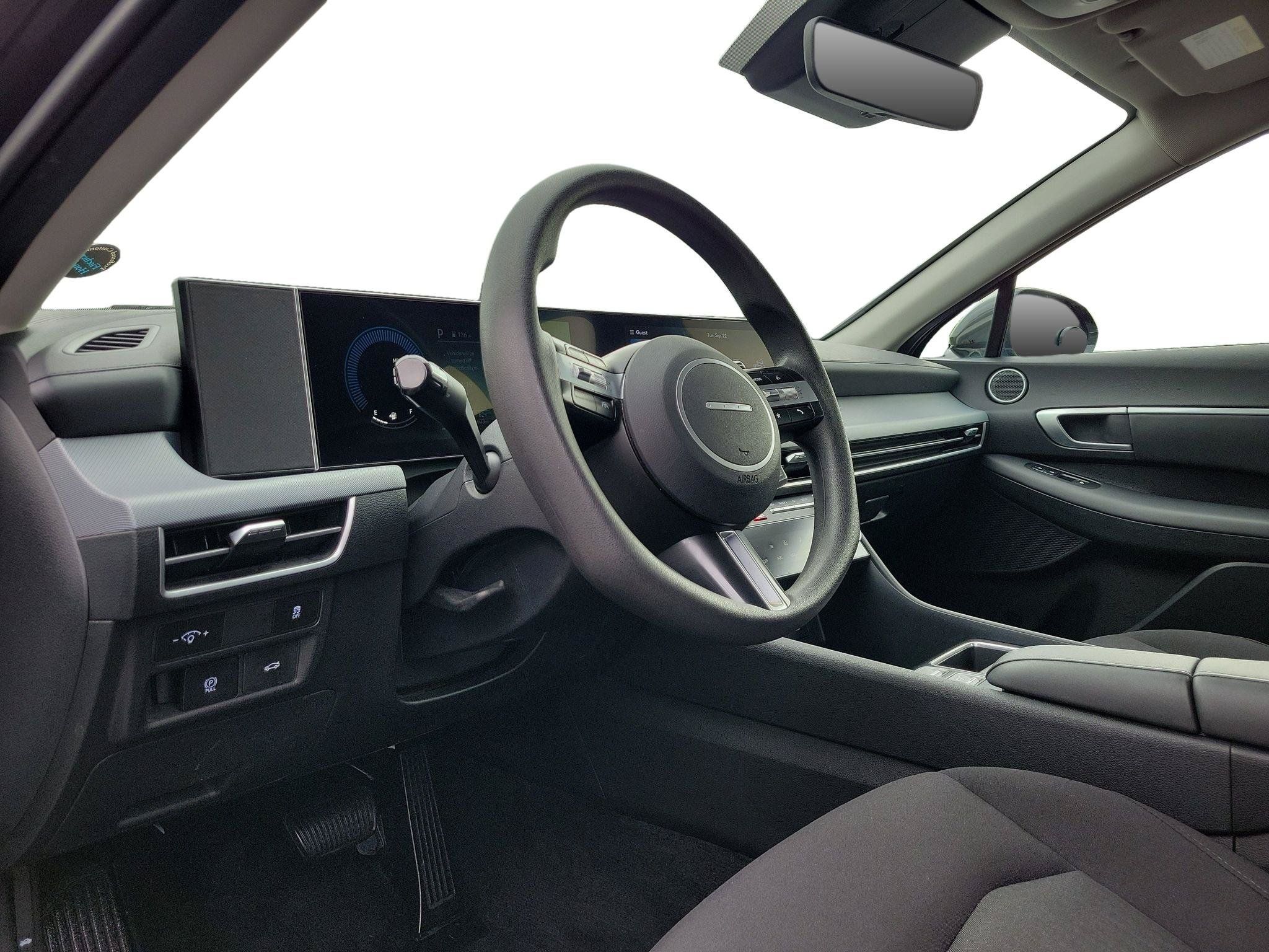 Used 2025 Hyundai Sonata SEL FWD image 6
