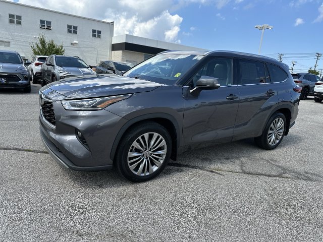 Used 2021 Toyota Highlander Platinum AWD/4WD image 44