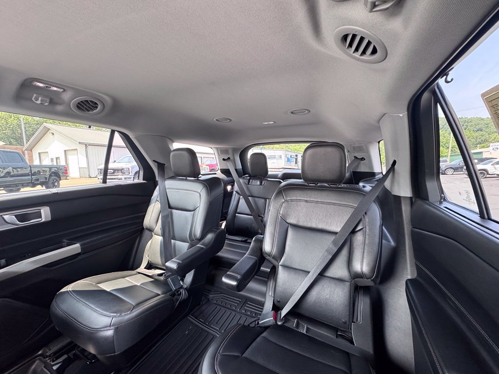 Used 2022 Ford Explorer Limited w/ Equipment Group 301A AWD/4WD image 20