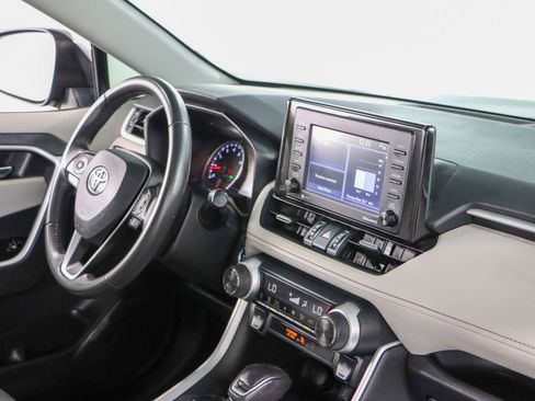 Used 2022 Toyota RAV4 XLE Premium FWD image 26