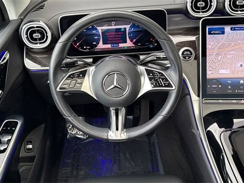Used 2025 Mercedes-Benz GLC 300 GLC 300 image 16