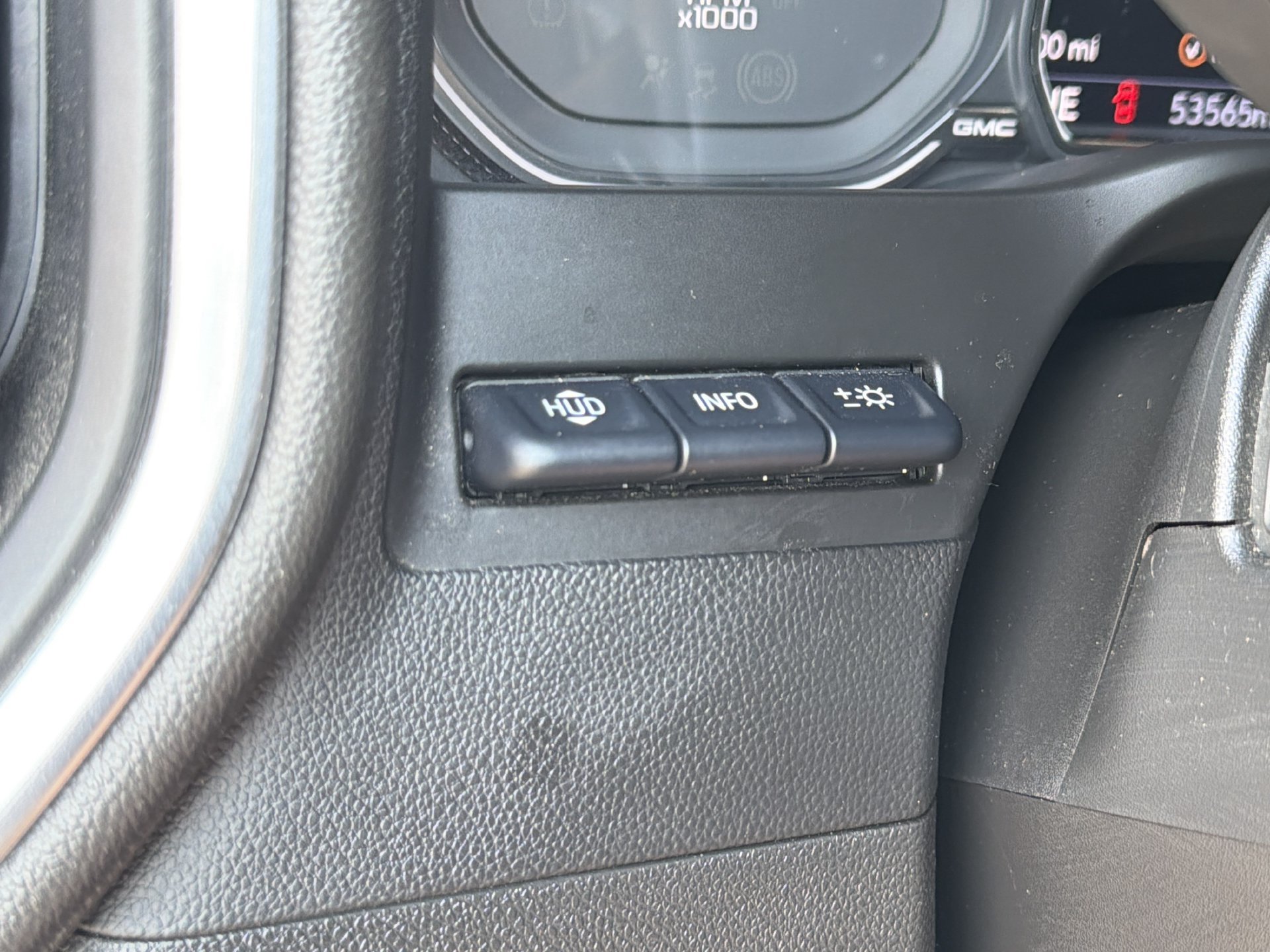 Used 2022 GMC Sierra 2500 AT4 w/ AT4 Premium Plus Package AWD/4WD image 19